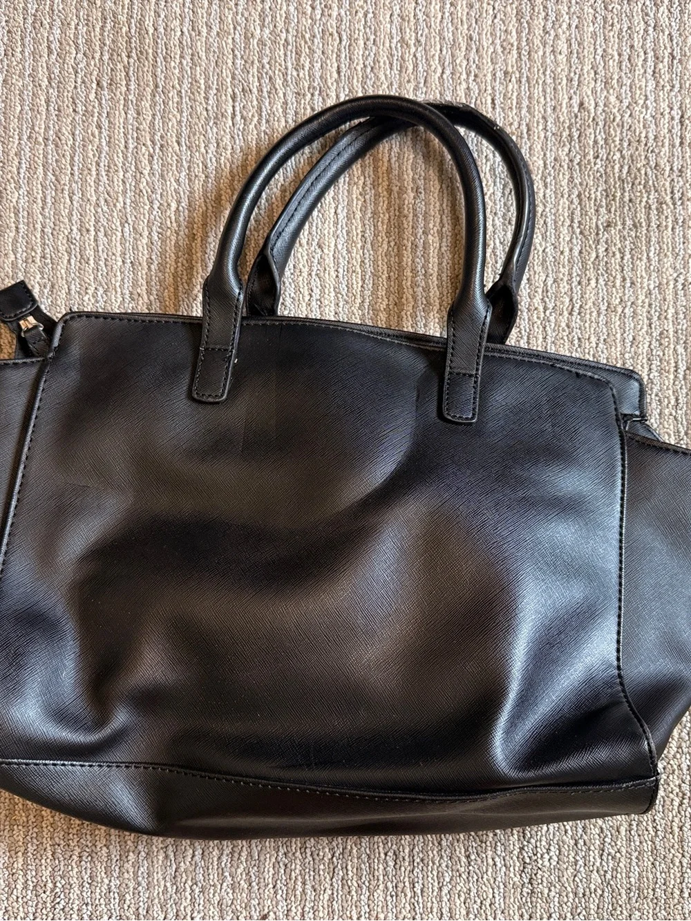 Kenneth Cole Reaction Black Faux Leather Bag!!
